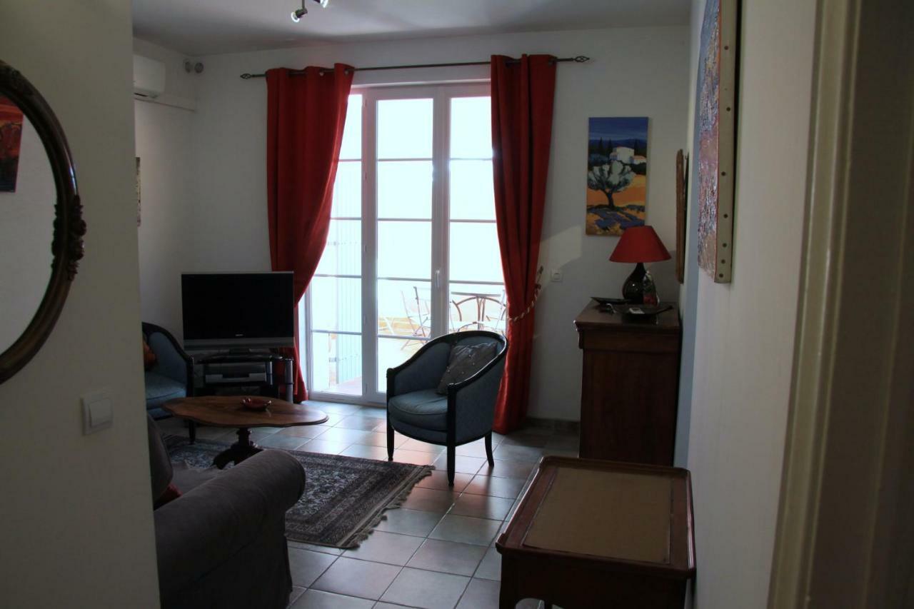 Appartement Avec Patio Et Garage Centre Ville Et Plage Sanary-sur-Mer Dış mekan fotoğraf